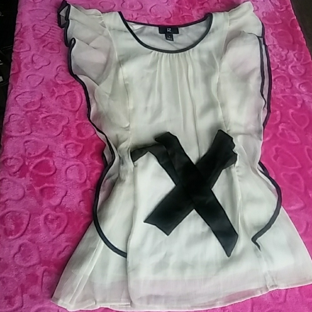 iz Byer pretty dress shirt